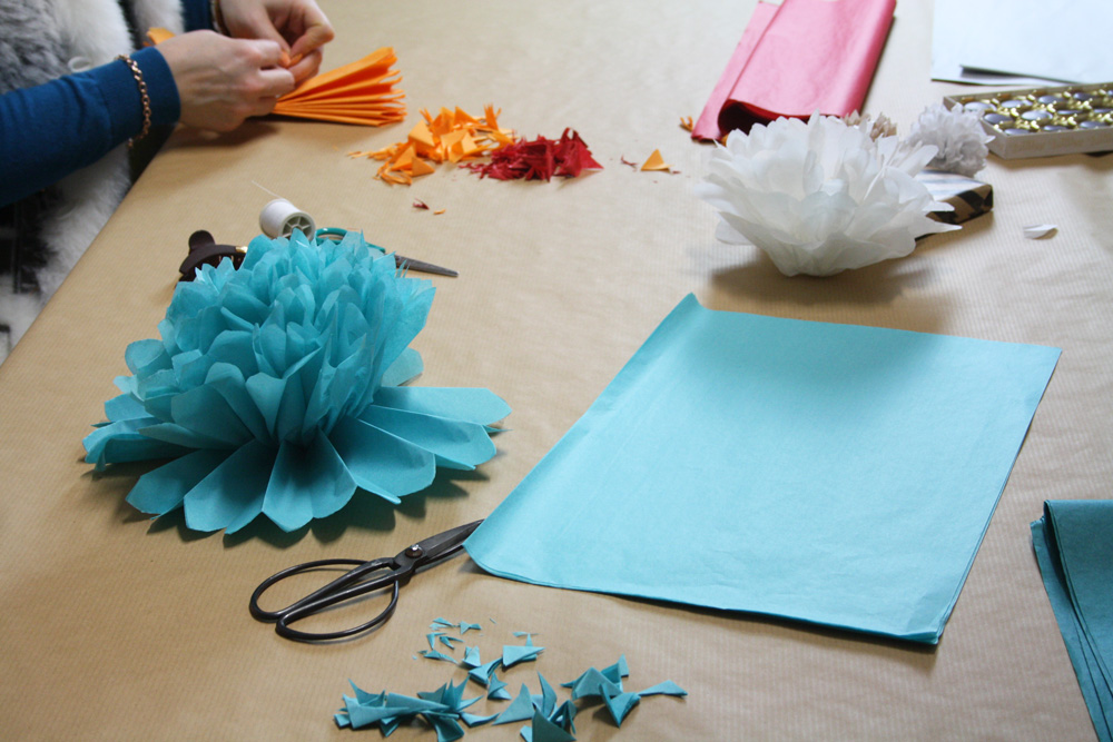 seidenblumen_pompoms_falten_workshop_1